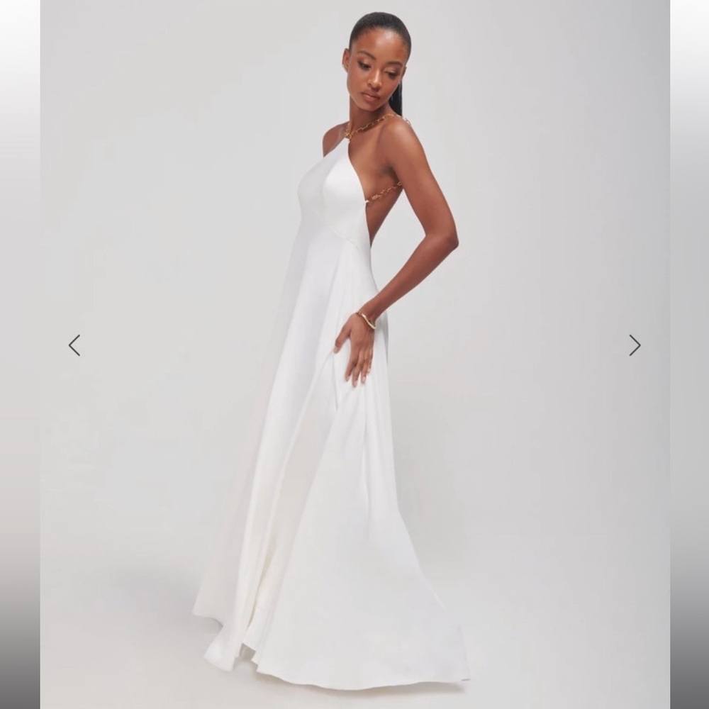 Selling this dress that i was only worn once for photos